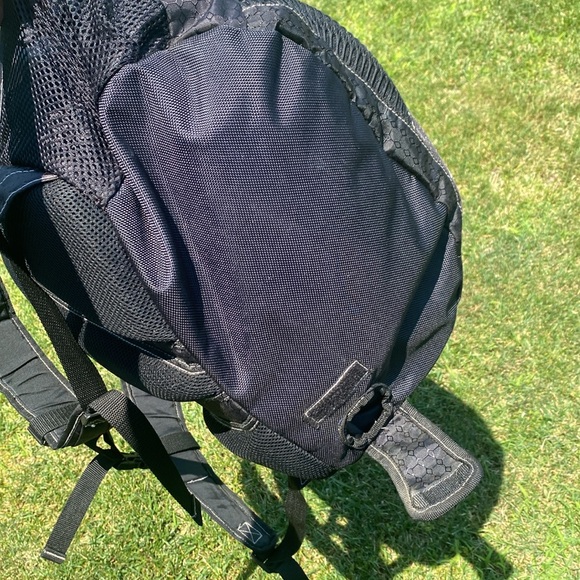 Warrior Lacrosse  Backpack holds lacrosse stick through channel interior of bag - Picture 8 of 13